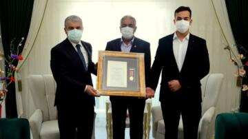KIRŞEHİR’Lİ ŞEHİT’İN DEVLET ÖVÜNÇ MADALYASI VE BERAT’I AİLESİNE TAKDİM EDİLDİ