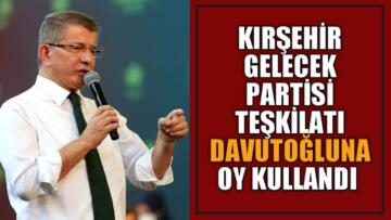 DAVUTOĞLU ESKİ ÇALIŞMA ARKADAŞLARINI ELEŞTİRDİ