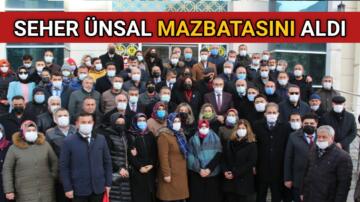 AK PARTİ İL BAŞKANI ÜNSAL MAZBATASINI ALDI