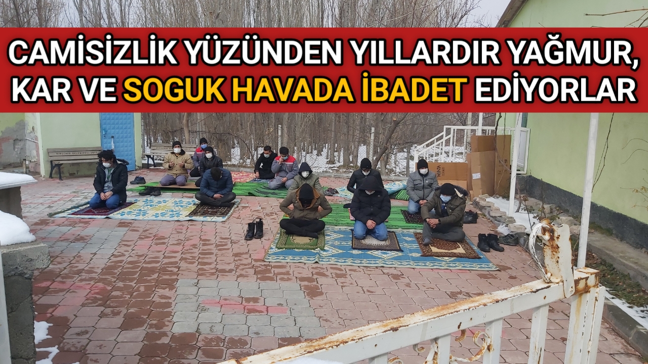 Kırşehir organize sanayi bölgesinde namaz kılmak için faal bir caminin