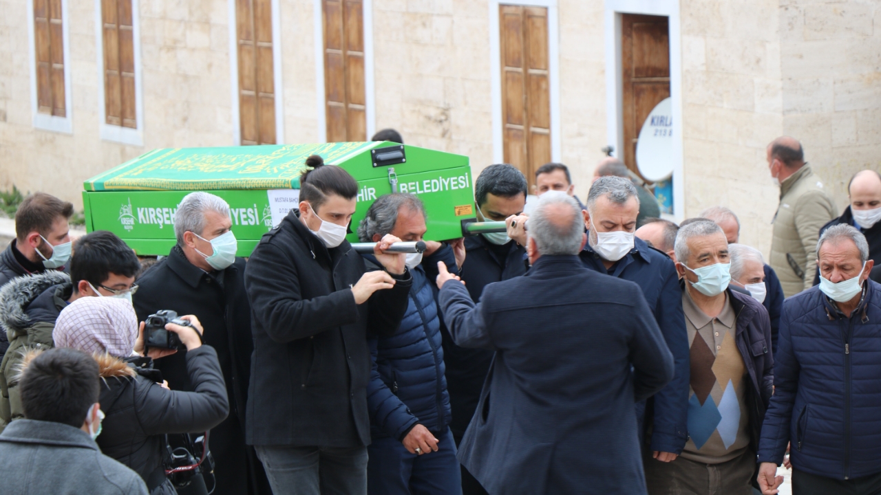 KIRŞEHİR ESKİ BELEDİYE BAŞKANI YAŞAR BAHÇECİ’ NİN BABASI SON YOLCULUĞUNA UĞURLANDI
