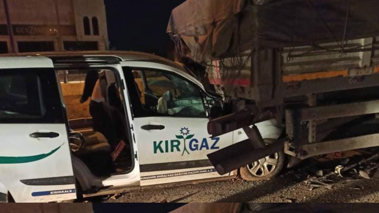 KINDAM KAVŞAĞINDA KAZA 2 YARALI