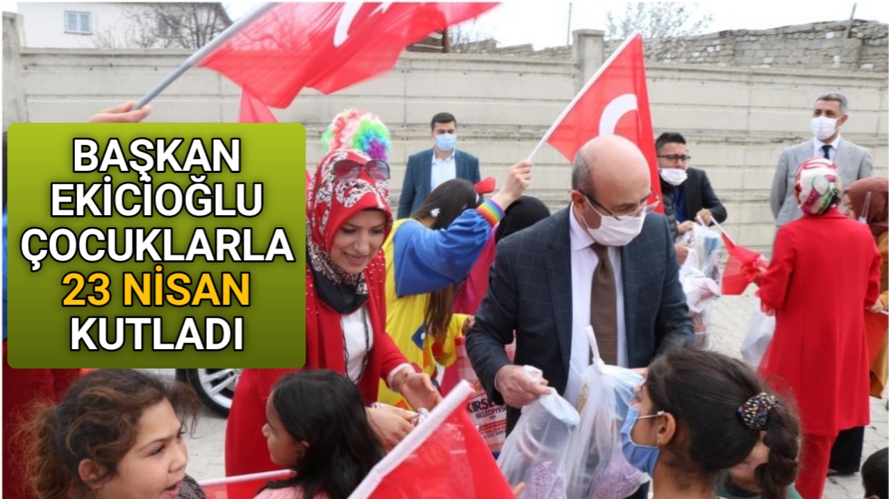 Kırşehir Belediye Başkanı Selehattin Ekicioğlu, başkan yardımcıları ile birlikte mahalle