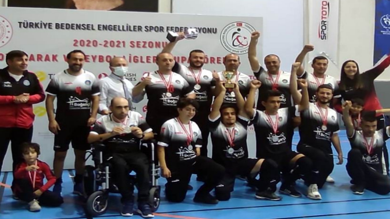 OTURARAK VOLEYBOL OYNAYAN GAZİLER SÜPER LİGDE