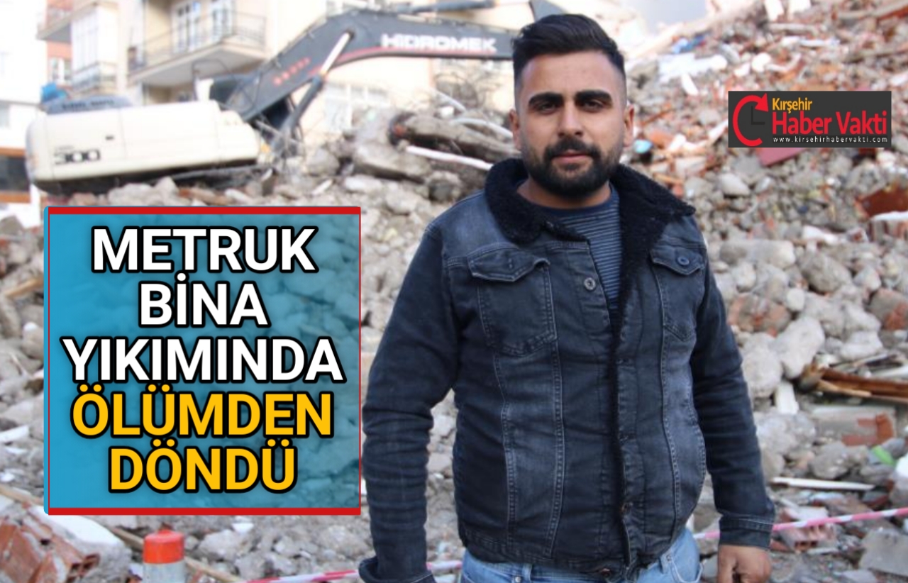 Kırşehir’de, metruk bina yıkımı esnasında otomobil ile yoldan geçen vatandaş