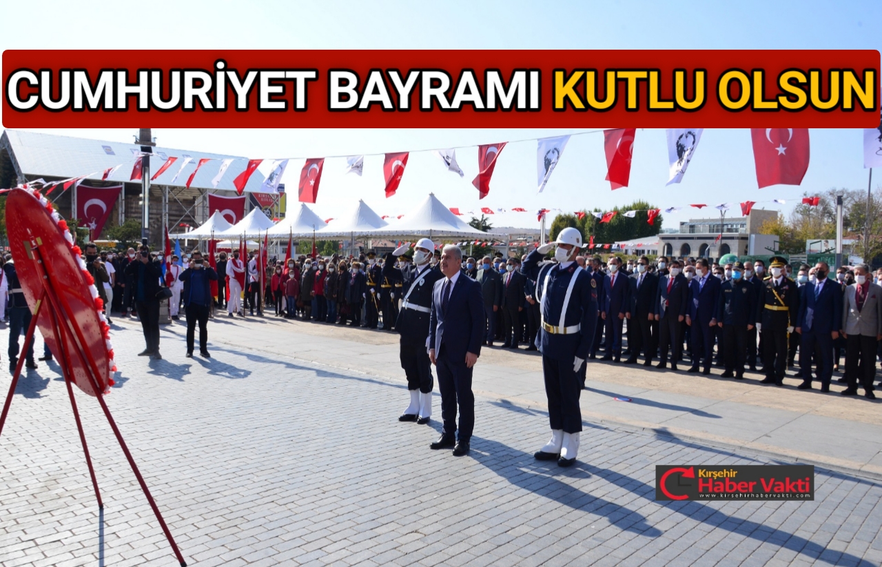 29 Ekim Cumhuriyet Bayramı kutlamaları, Cacabey Meydanında Atatürk Anıtına Çelenklerin