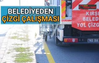 KIRŞEHİR BELEDİYESİ YOL ŞERİT ÇİZGİLERİNİ BOYADI
