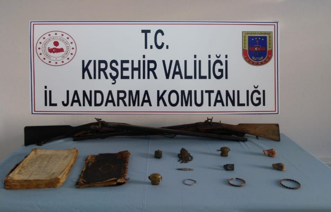 KIRŞEHİR’DE JANDARMADAN TARİHİ ESER OPERASYONU