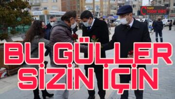 CHP’ DEN KIRŞEHİR’Lİ SEVGİLİLERE KIRMIZI GÜL