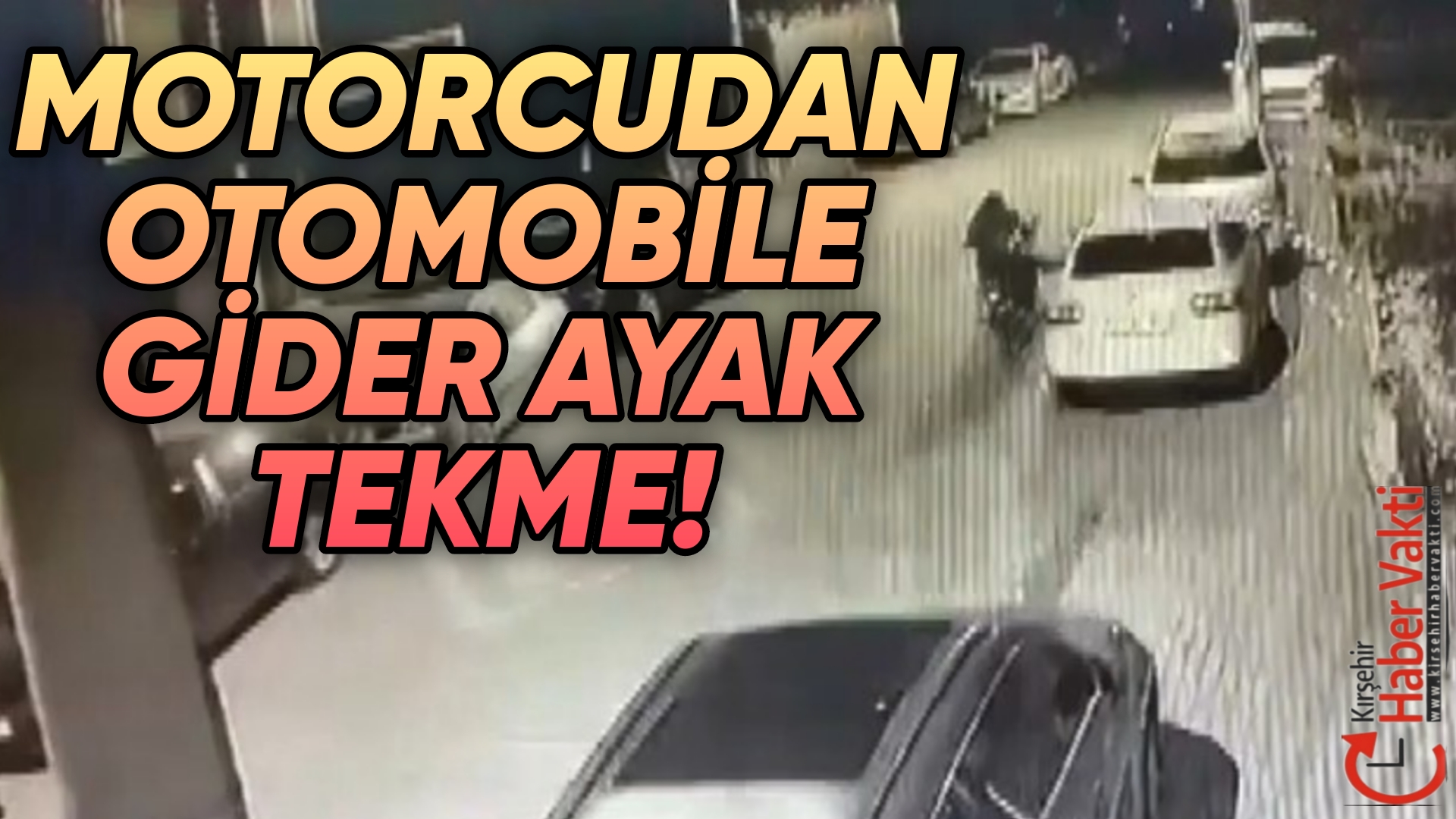 OTOMOBİLE KEYFEKEDER TEKME ATTI