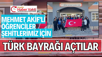 ÖĞRENCİLER ŞEHİTLER İÇİN BAYRAK AÇTI