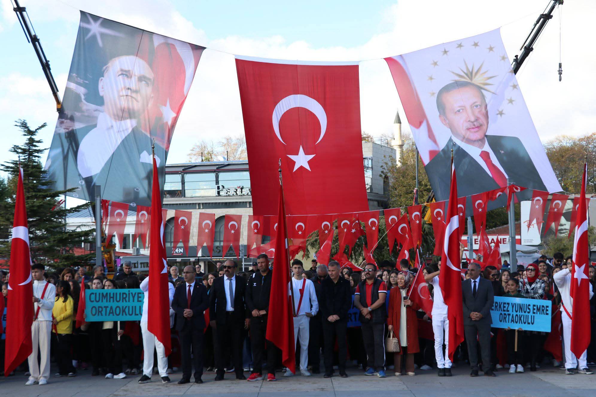 Kırşehir’de 29 Ekim Coşkusu: Cumhuriyet’in 102. Yılı Gururla Kutlandı