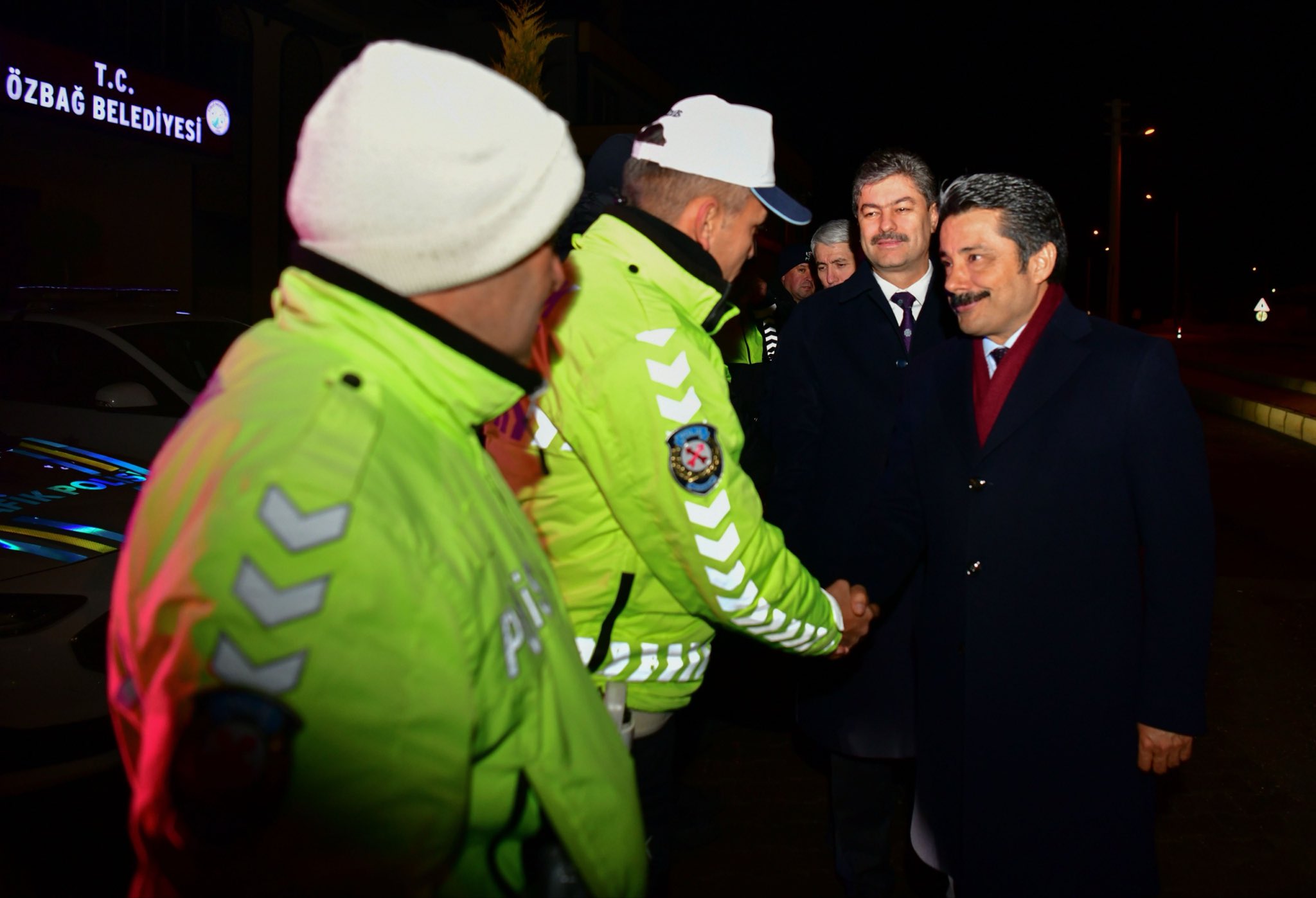 VALİ DEMİRYÜREK YILBAŞINDA KIRŞEHİR’İN HUZURU İÇİN SAHADAYDI…